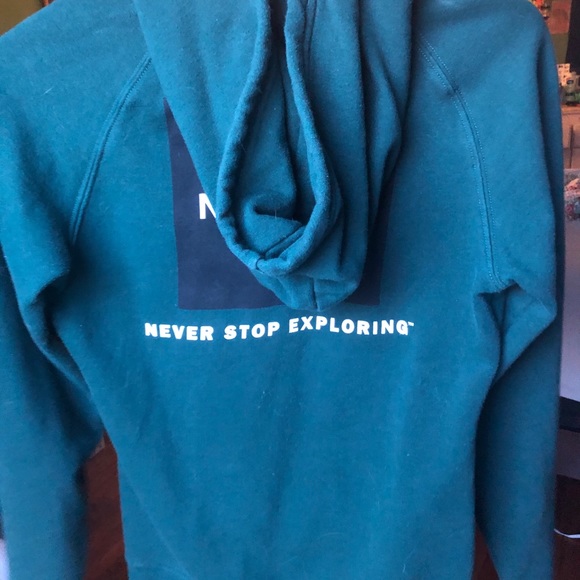 NorthFace Hoodie XS - Picture 3 of 6